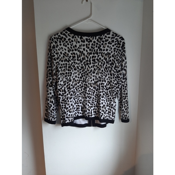 Black and White Jacket - Picture 3 of 5